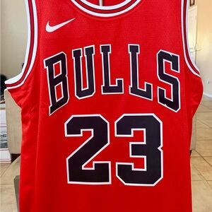 Unisex Chicago Bulls Michael Jordan Nike Red Swingman Jersey - Icon Edition